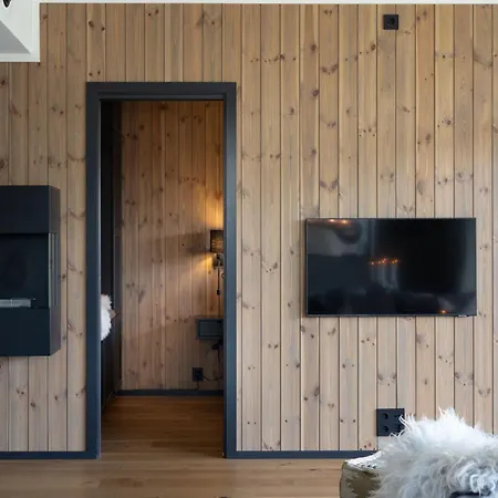 Апартаменты Spacious And Modern In The Heart Of Geilo, Perfect Year Round! Гейло